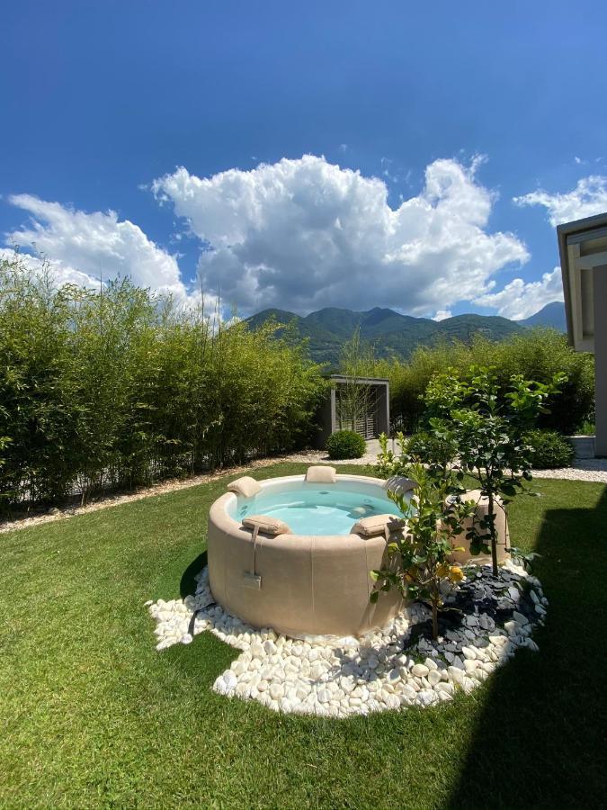 Art B&B Design Costa Volpino Luaran gambar