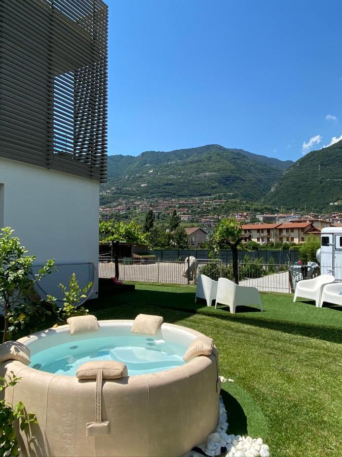 Art B&B Design Costa Volpino Luaran gambar