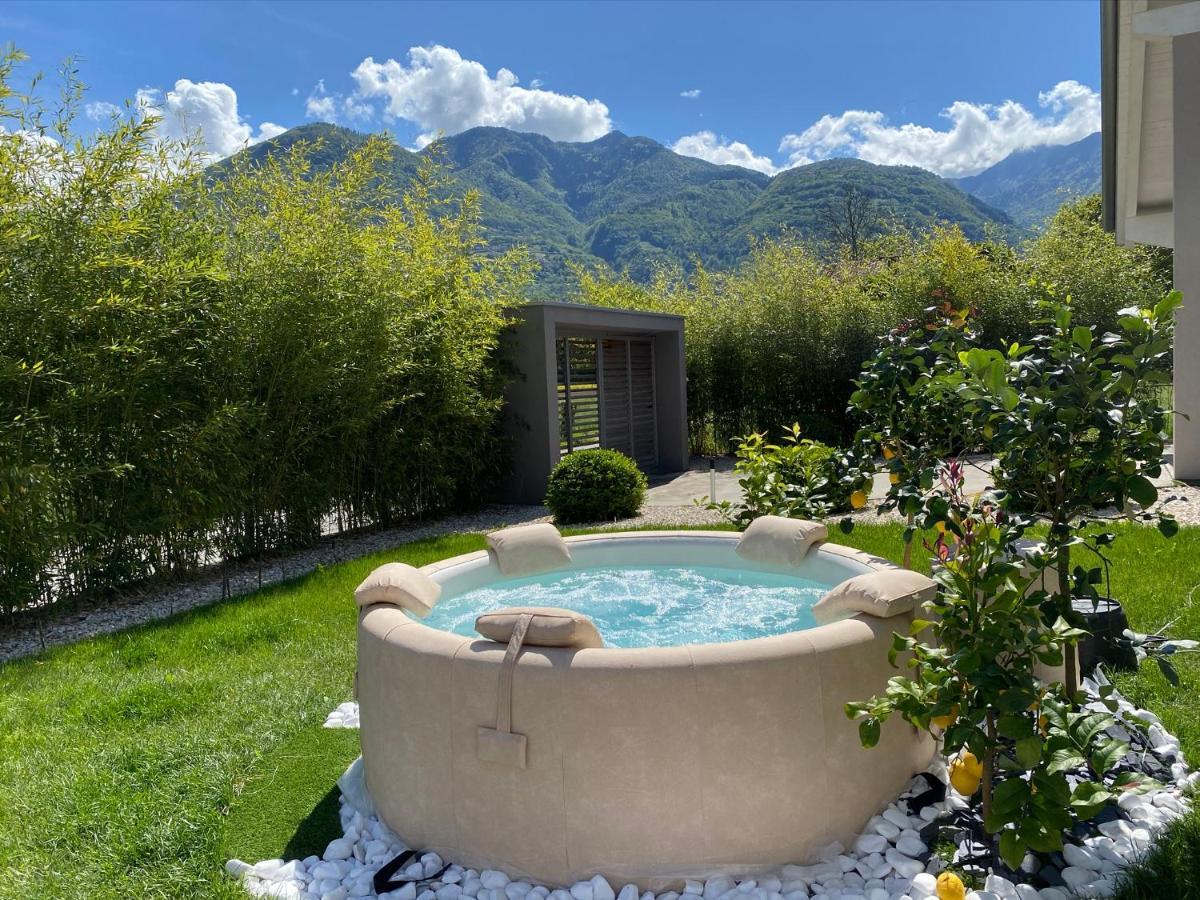 Art B&B Design Costa Volpino Luaran gambar
