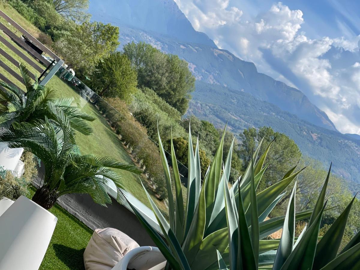 Art B&B Design Costa Volpino Luaran gambar