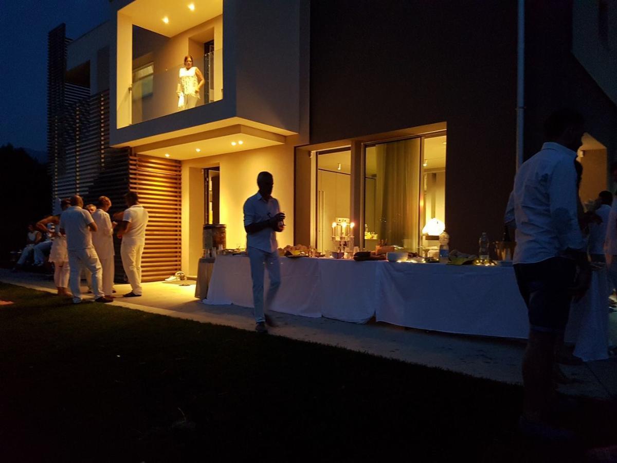 Art B&B Design Costa Volpino Luaran gambar