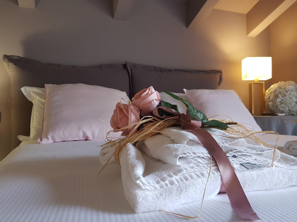 Art B&B Design Costa Volpino Luaran gambar