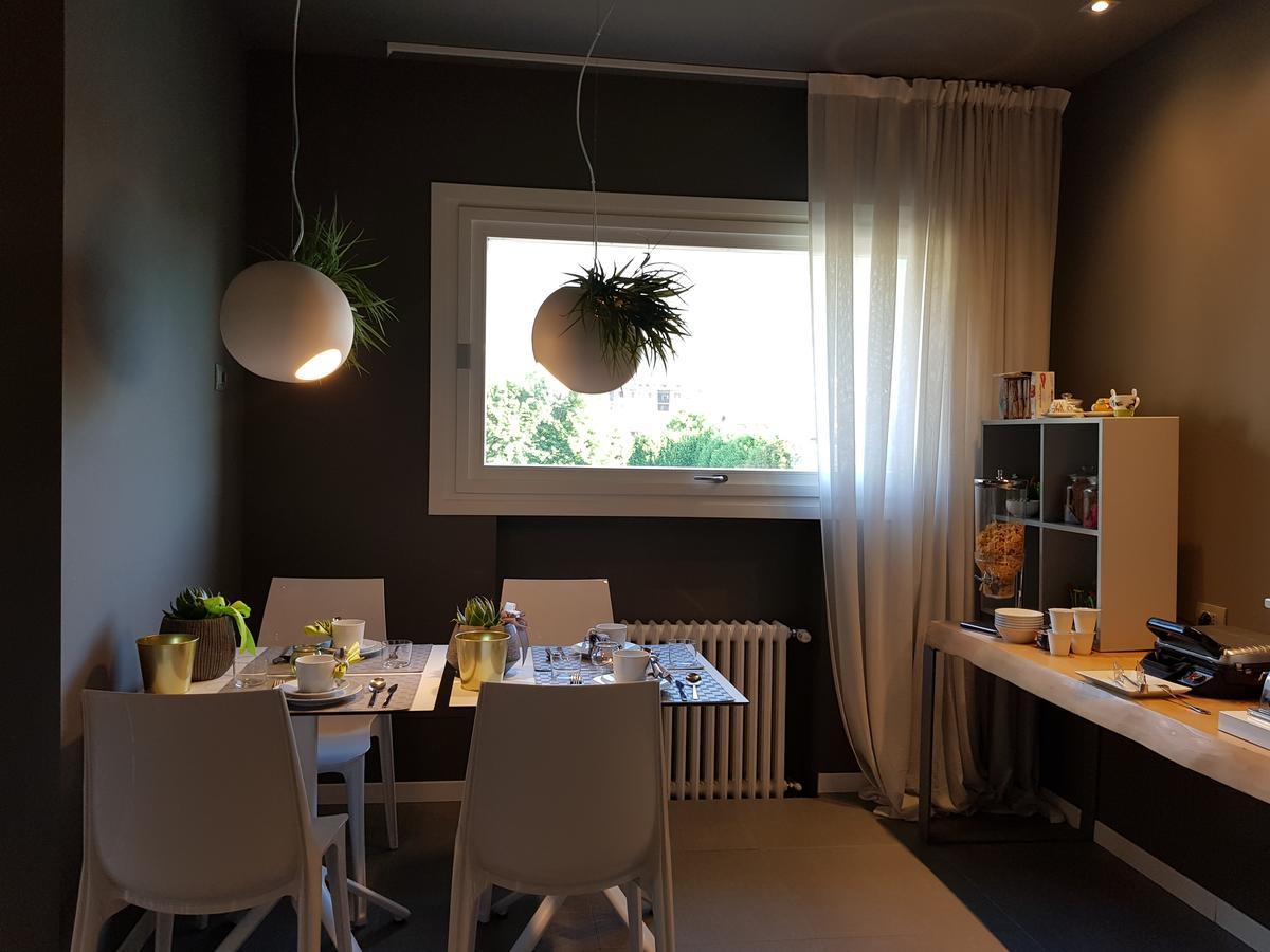 Art B&B Design Costa Volpino Luaran gambar