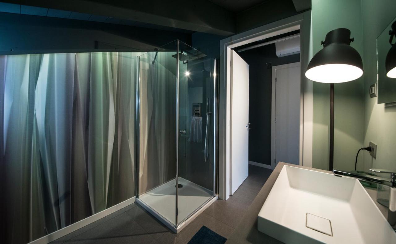 Art B&B Design Costa Volpino Luaran gambar
